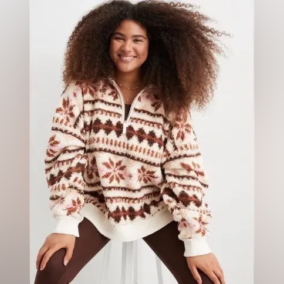 Aerie Hometown Holiday Quarter Zip Oversized Sweatshirt - Picture 1 of 4
